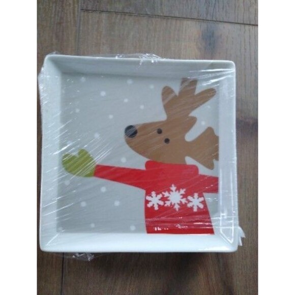 Crate & Barrel Square Skating Reindeer Christmas 6" Appetizer Plates (4) NWT - Picture 1 of 4